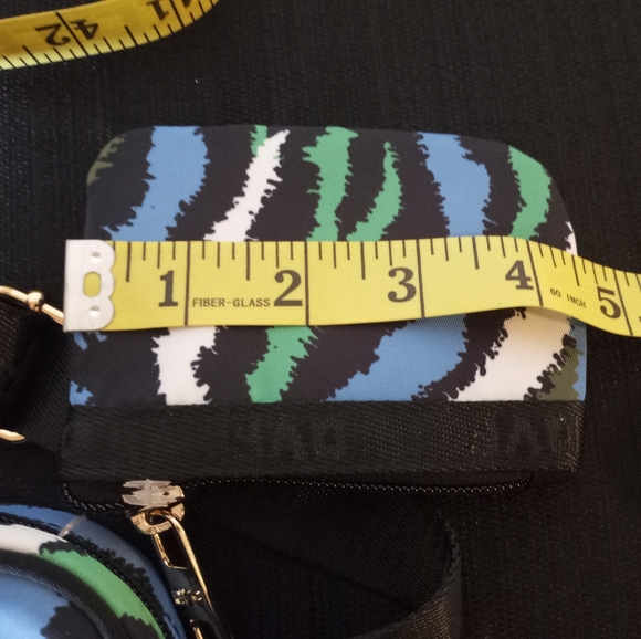 DVF Diane Von Furstenberg X Target Disco Zebra Green Cellphone Holder Purse - Picture 11 of 12